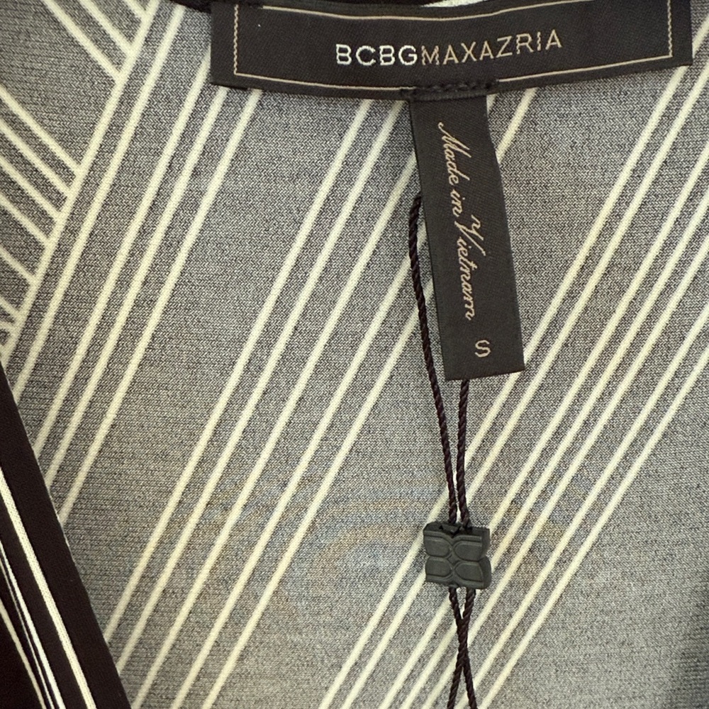 BCBGMaxAzria Black and Gray Geometric Long Sleeve Dress - Picture 2 of 4